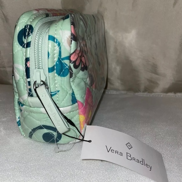 New! Vera Bradley Iconic Medium PVC Coated Cosmetic Case In Mint Flowers🌷 - Picture 5 of 12